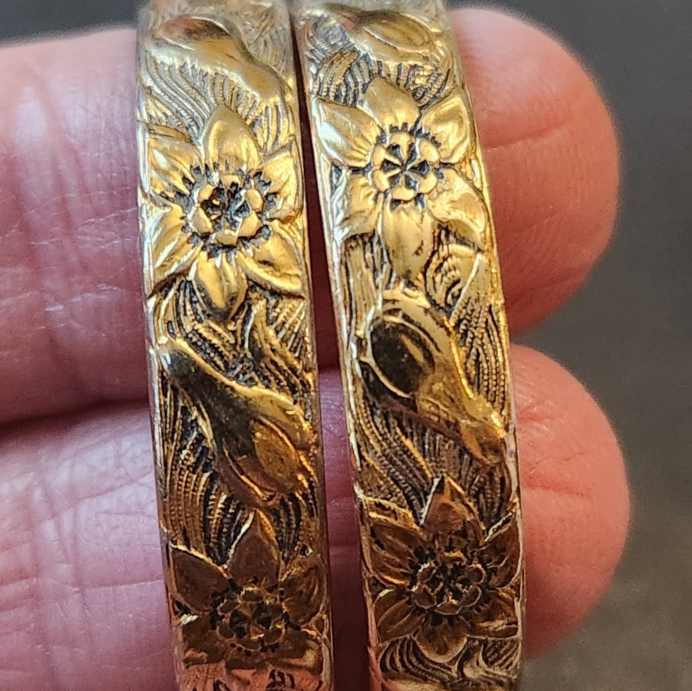 Vintage Engraved Gold Filled Earrings Beautiful 😍 - Picture 2 of 5